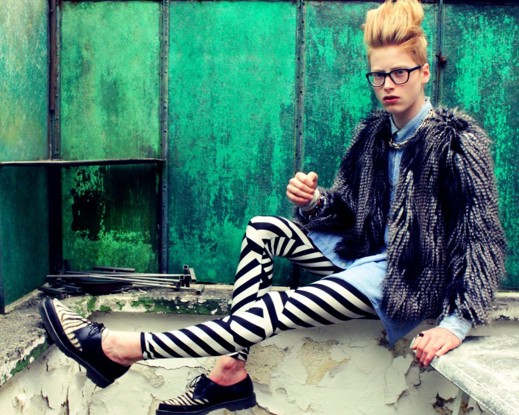 Despite of the pseudonym “Acid”, his only drug is music.